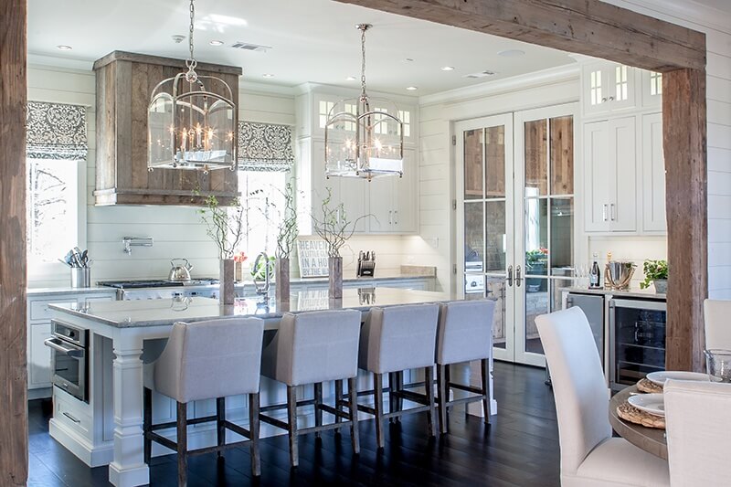 Rustic Elegance Overflows in This Beach House … on Pickwick Lake
