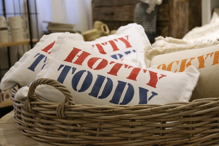 Celebrate Graduates with These 16 Gifts