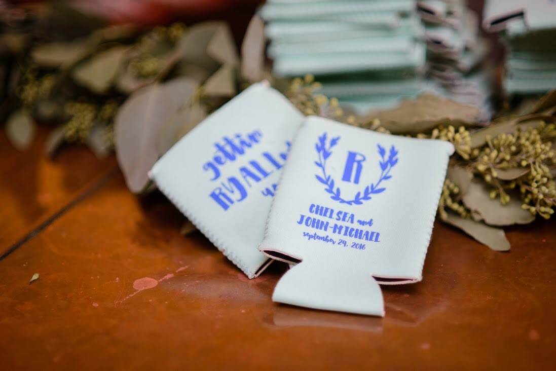 Ménage also designed the koozie favors, reminding guests of their night spent “gettin’ RYALLed up”! 