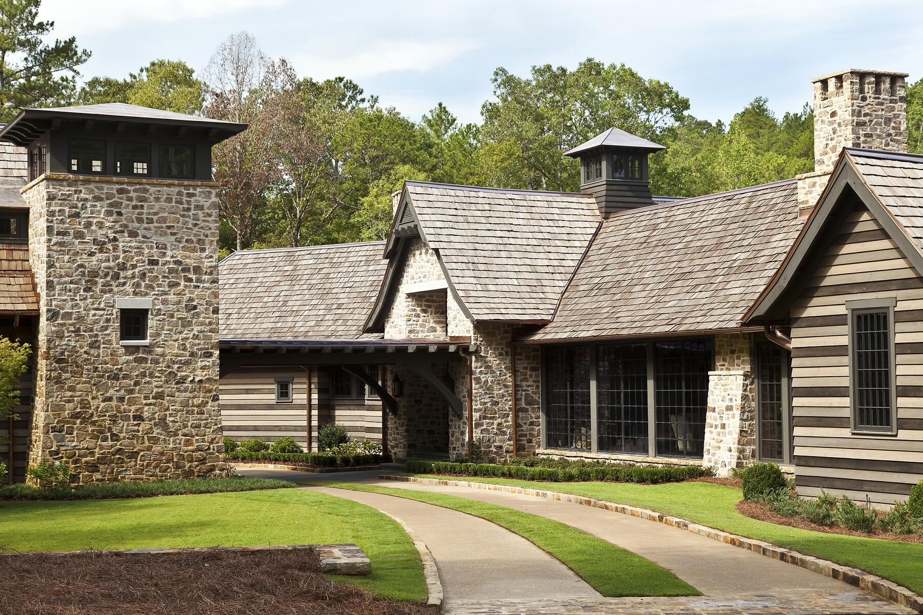 "We chose the extremely talented Curtis Schrand, landscape architect of Terrebonne," says Jeffrey of the handsome landscaping. 