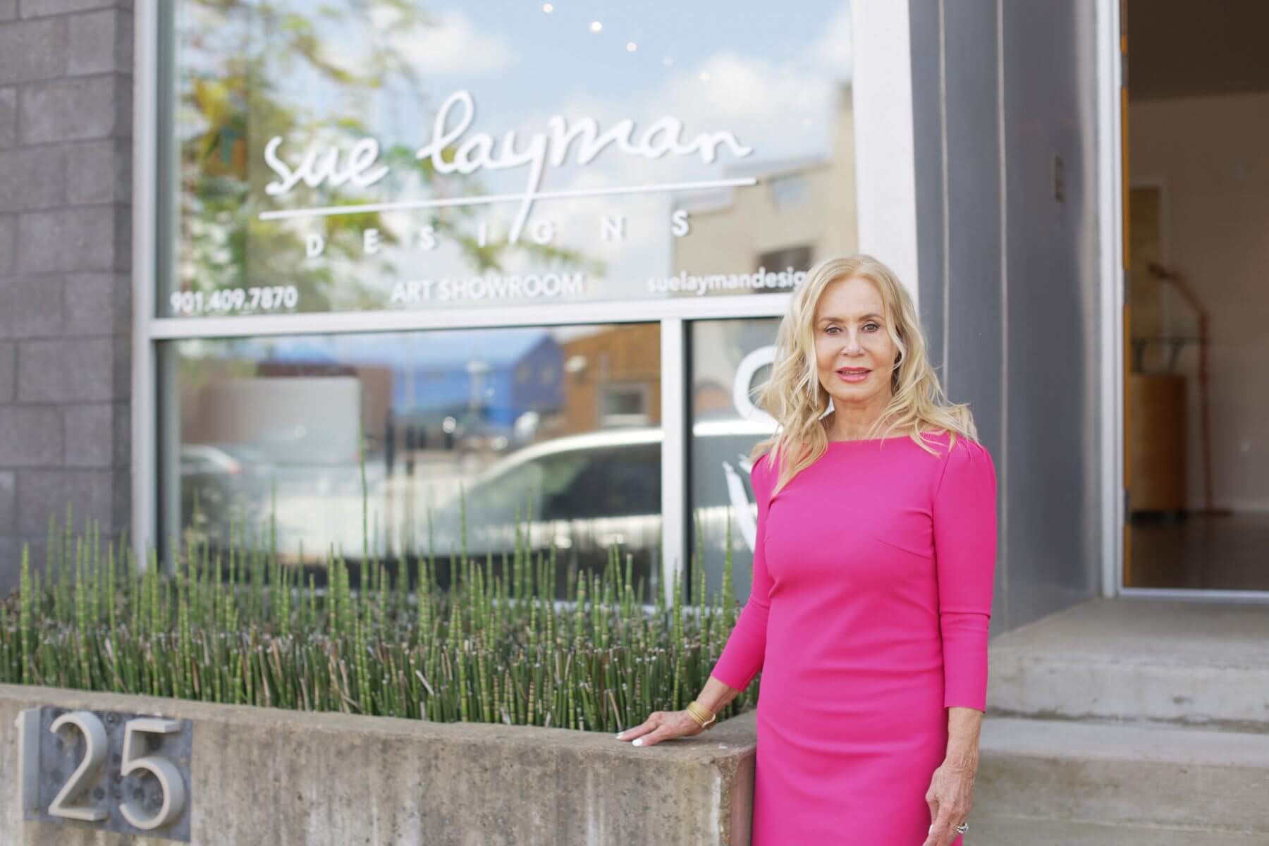 Artist Sue Layman Lightman in her gallery, Sue Layman Designs Artist Sue Layman Lightman in her gallery, Sue Layman Designs