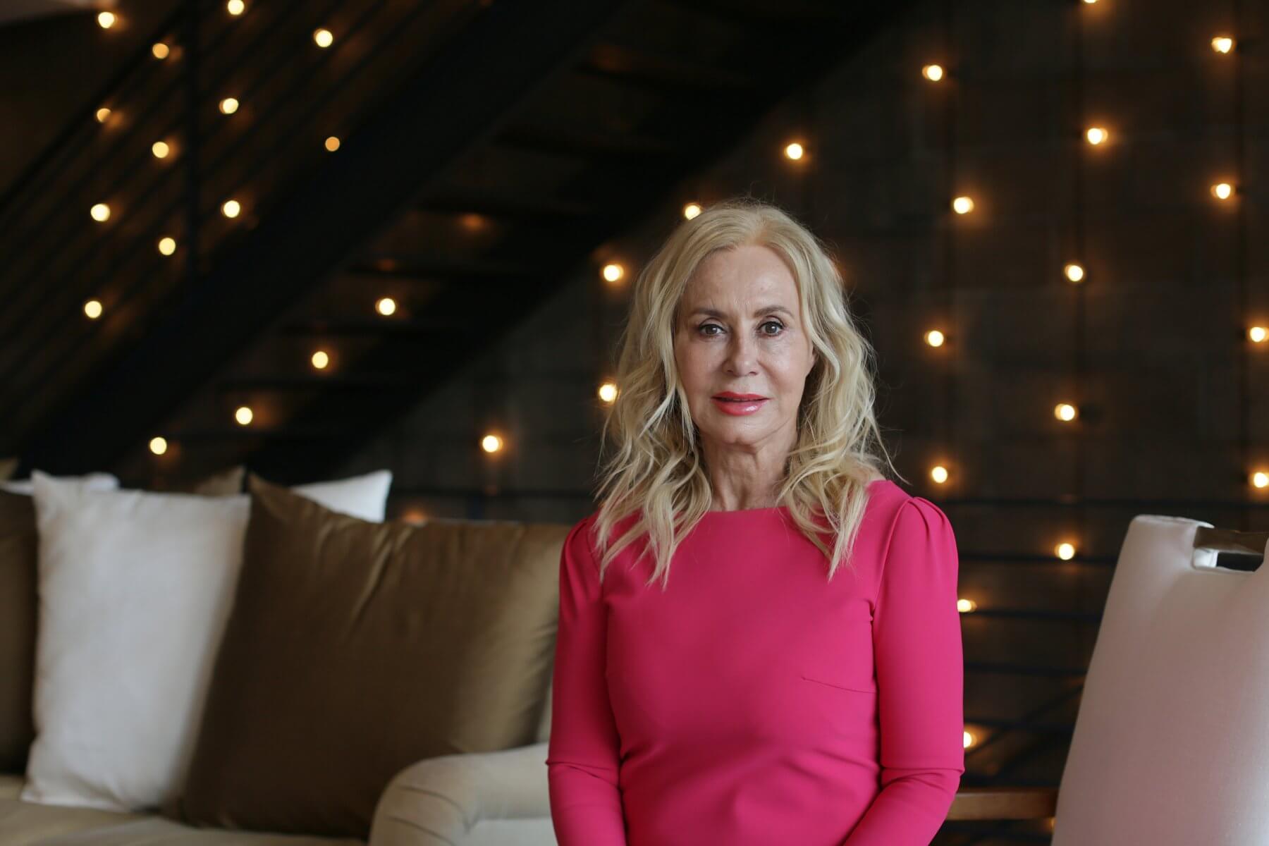 Sue's mentor and role model is her mother. Sue's mentor and role model is her mother.