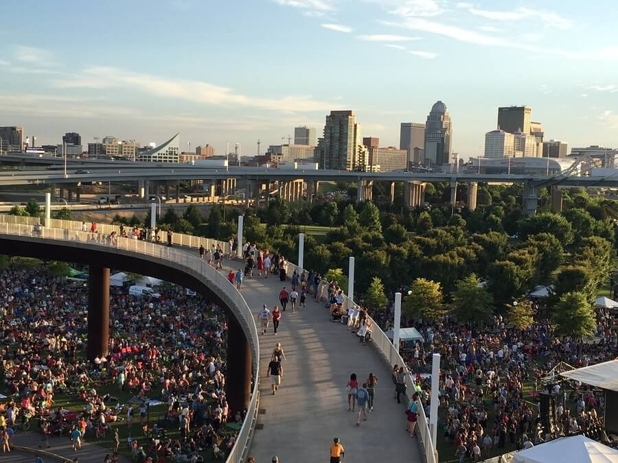 One of the most popular Louisville Waterfront Spots – the Big 4 Bridge is for pedestrians only and connects Downtown Louisville to Jeffersonville, Indiana. Image: Steve Wiser