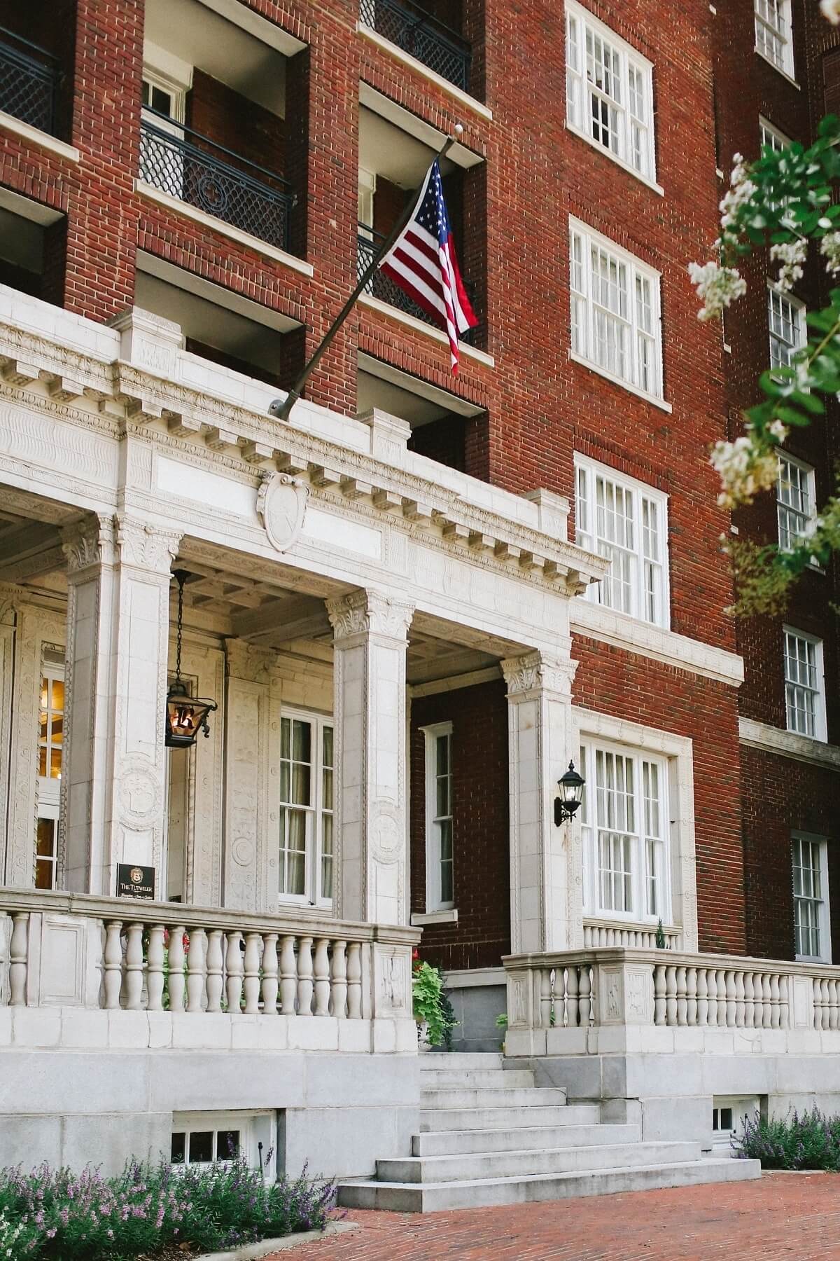 Natalie and Adam chose the beautiful Tutwiler Hotel downtown as their getting-ready location for their wedding day. Is there a more dreamy spot in Birmingham? We don’t think so!