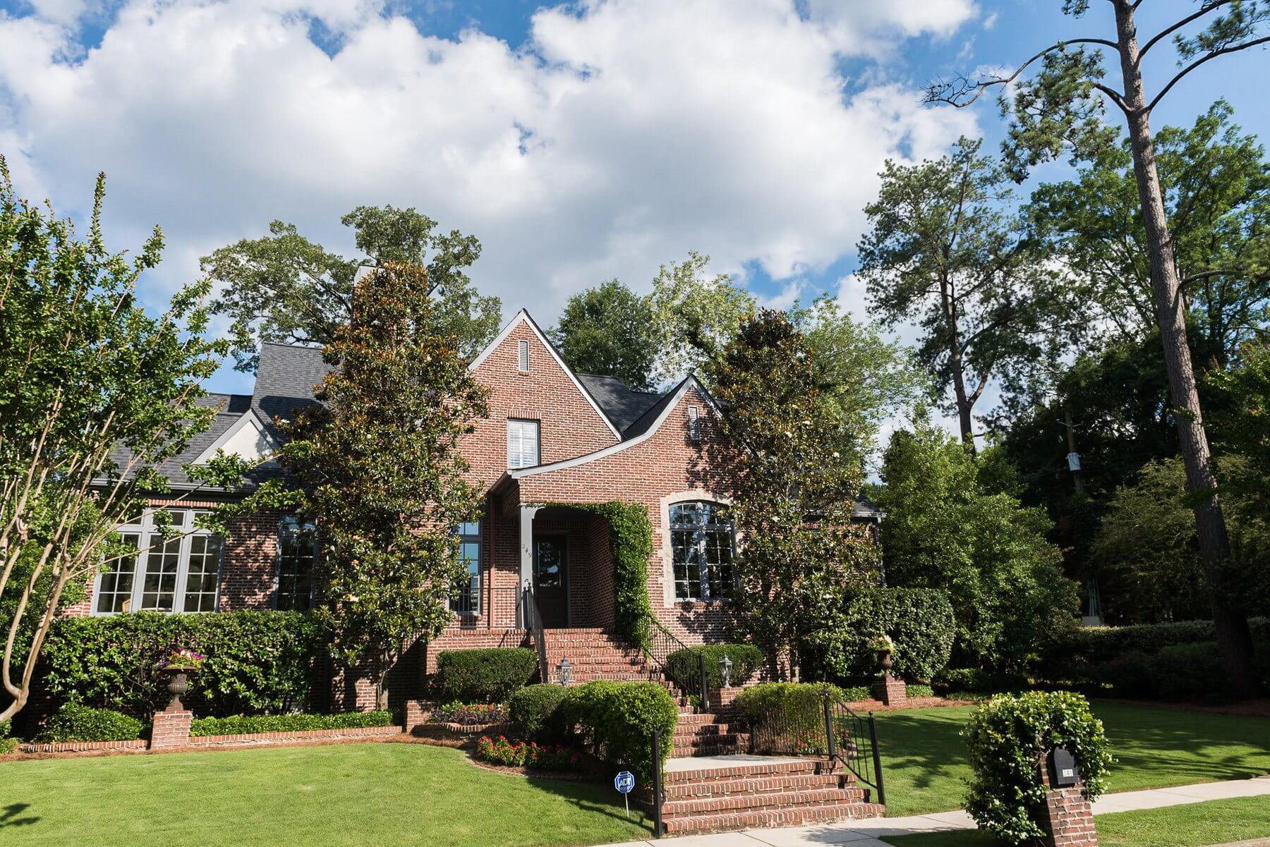 The Westbrooks chose a lovely home in the heart of the historic Hollywood neighborhood of Homewood. The Westbrooks chose a lovely home in the heart of the historic Hollywood neighborhood of Homewood.