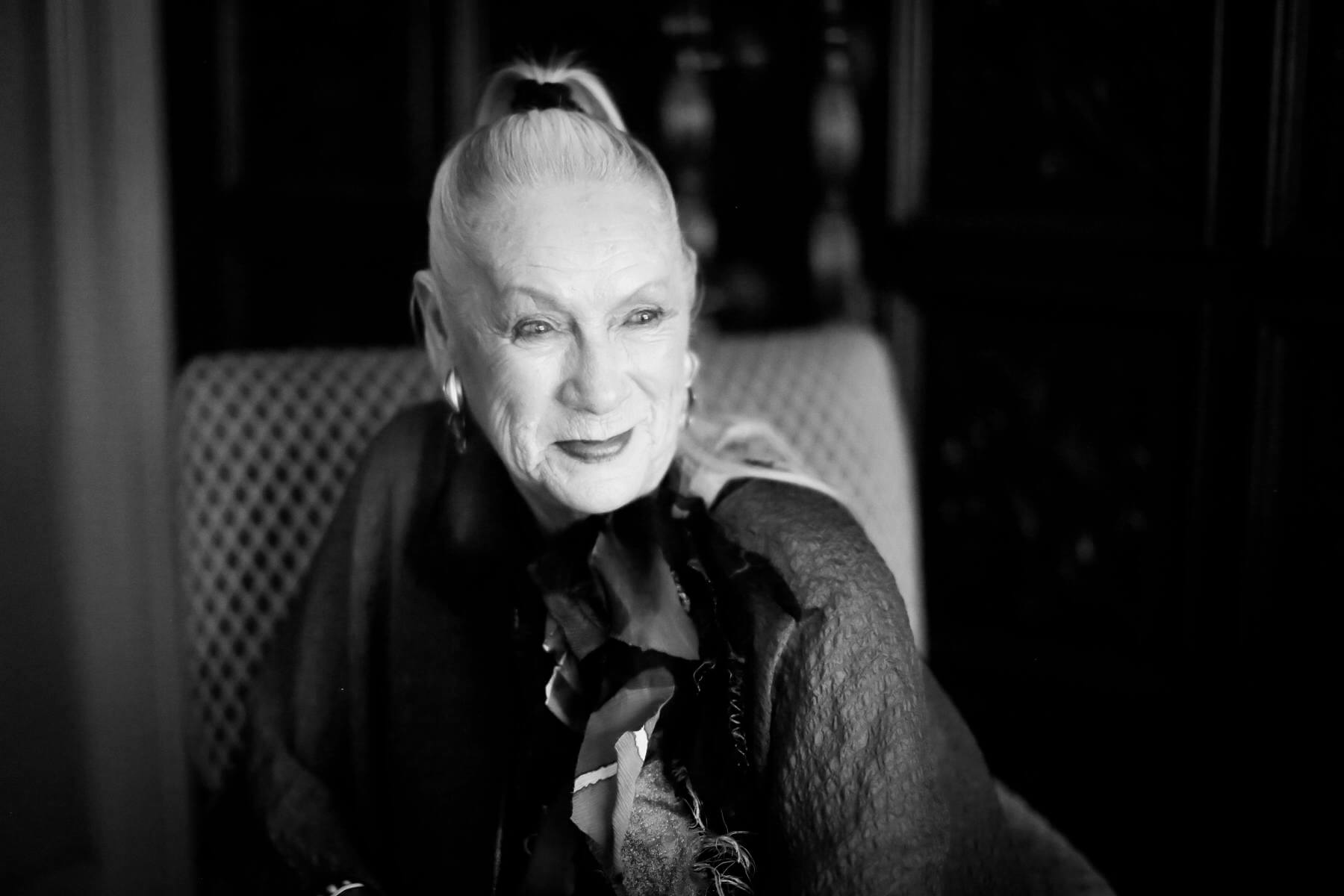 A lover of vintage fashion and a passionate couture collector, Babbie's pieces date from the beginning of the 20th century to the present. 