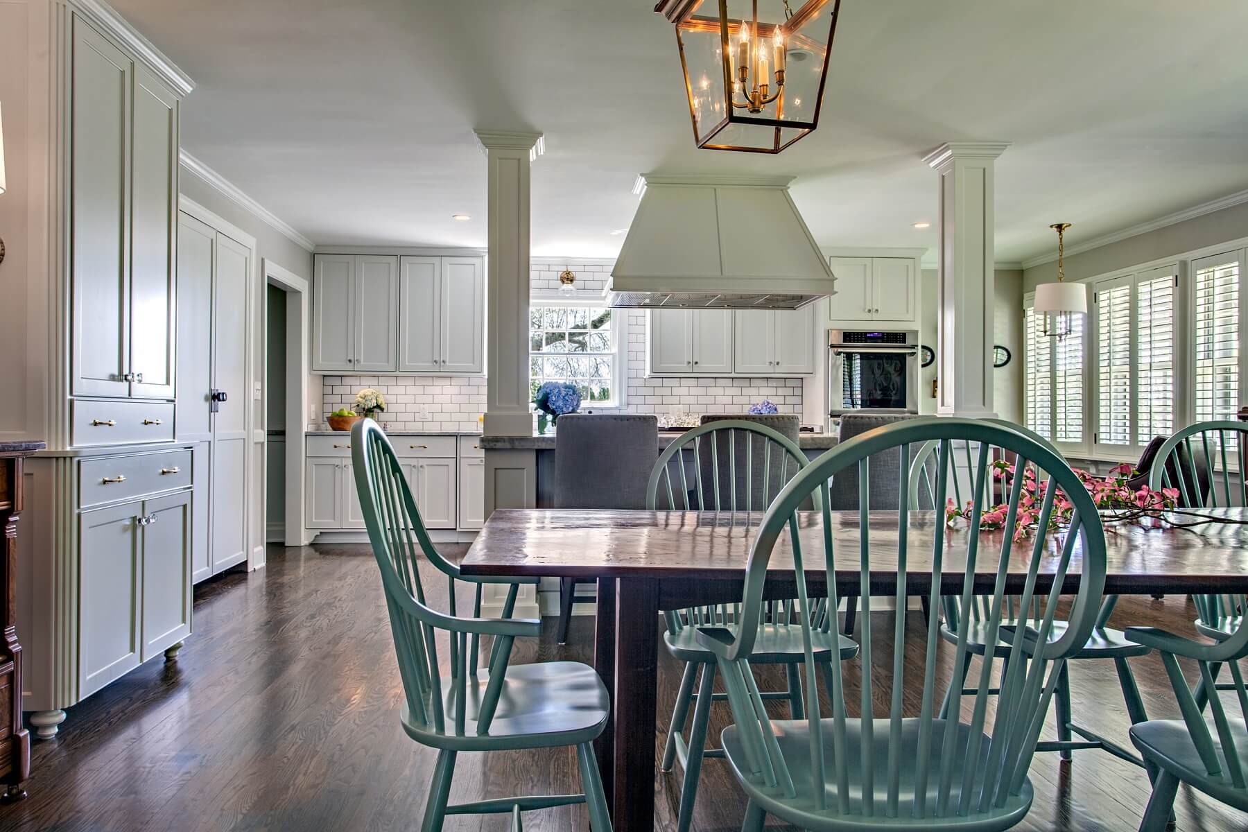 “Designing the columns so that they were a part of the island design was the most challenging,” says Brandeis. “The last thing we wanted was columns that were stuck in a room!”