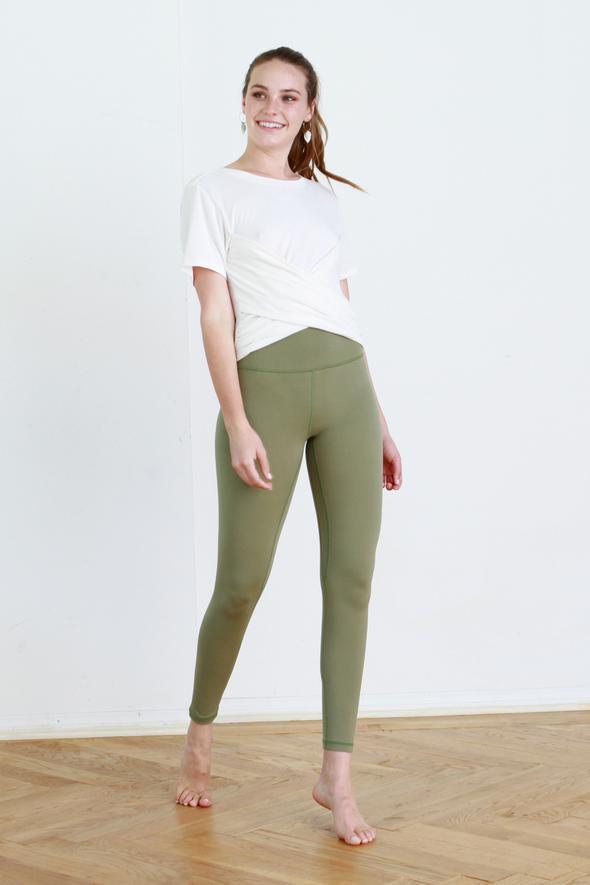 Second Skin leggings, $40, at Wrapsody | Image: Wrapsody Leggings at Wrapsody
