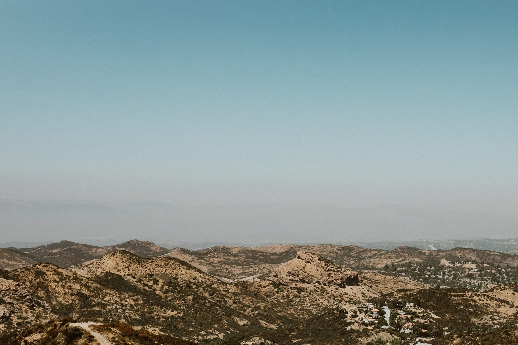 Andrew proposed to Martha in her home state of California, which also was the breathtaking backdrop for their beautiful wedding.