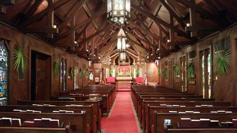 The presidential pews at Christ Church are designated by small plaques. Image: Facebook