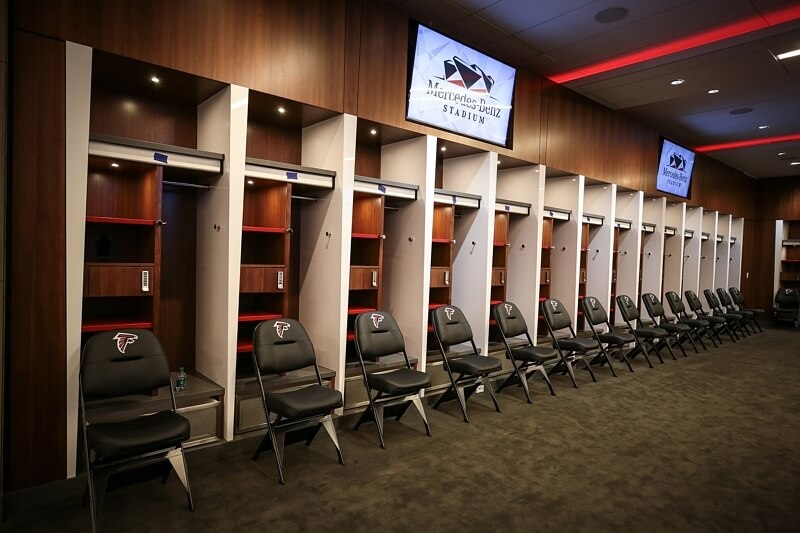 The player locker rooms were created with coach and player feedback, featuring state-of-the-art amenities and expansive areas.