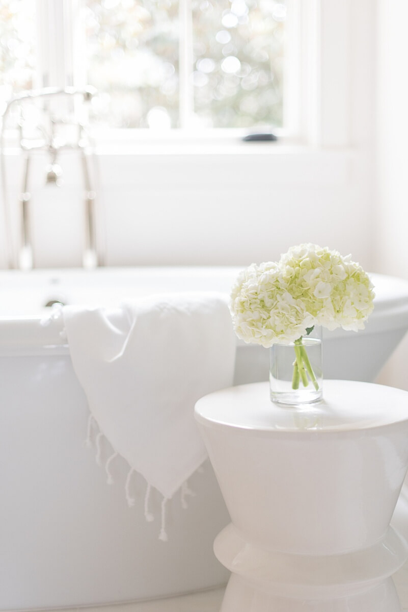 Relaxing and rejuvenating master bathrooms