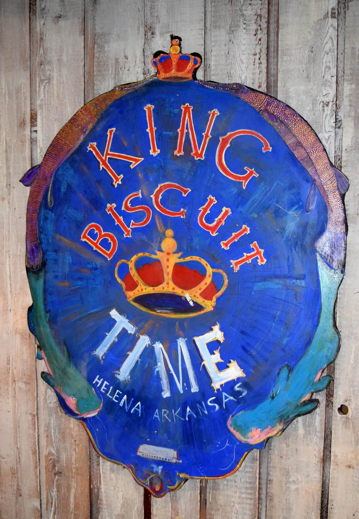 Funky Delta Mississippi-inspired art and décor lend even more character to this eatery. Sunrise Memphis