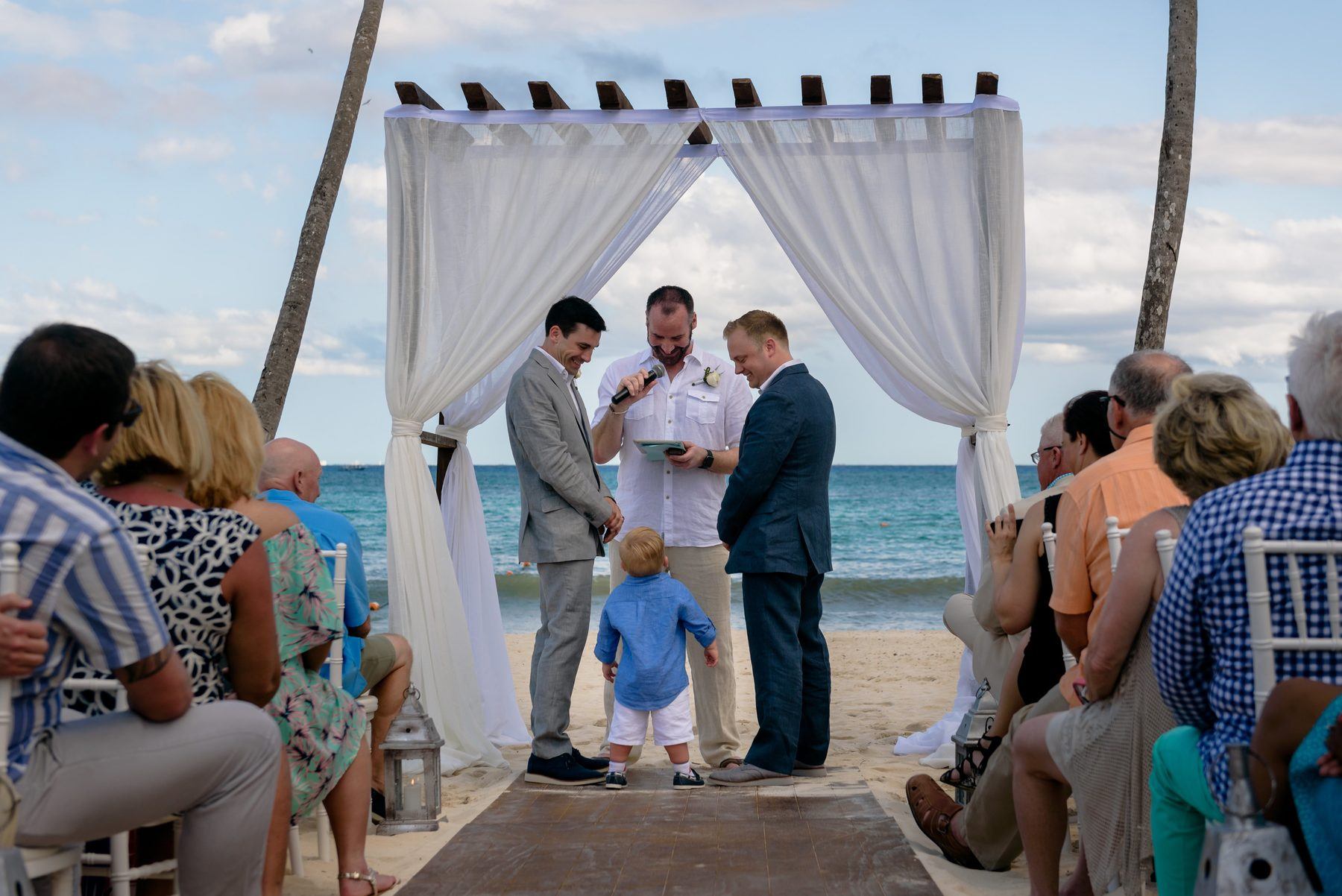 When it was obvious Sawyer wasn’t interested in sitting down during the ceremony, the ceremony became a family affair.