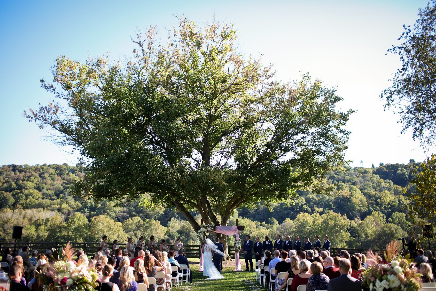 What a picture of perfection! No wonder Megan says without hesitation that the ceremony was by far her favorite part of the day. Richwood on the River