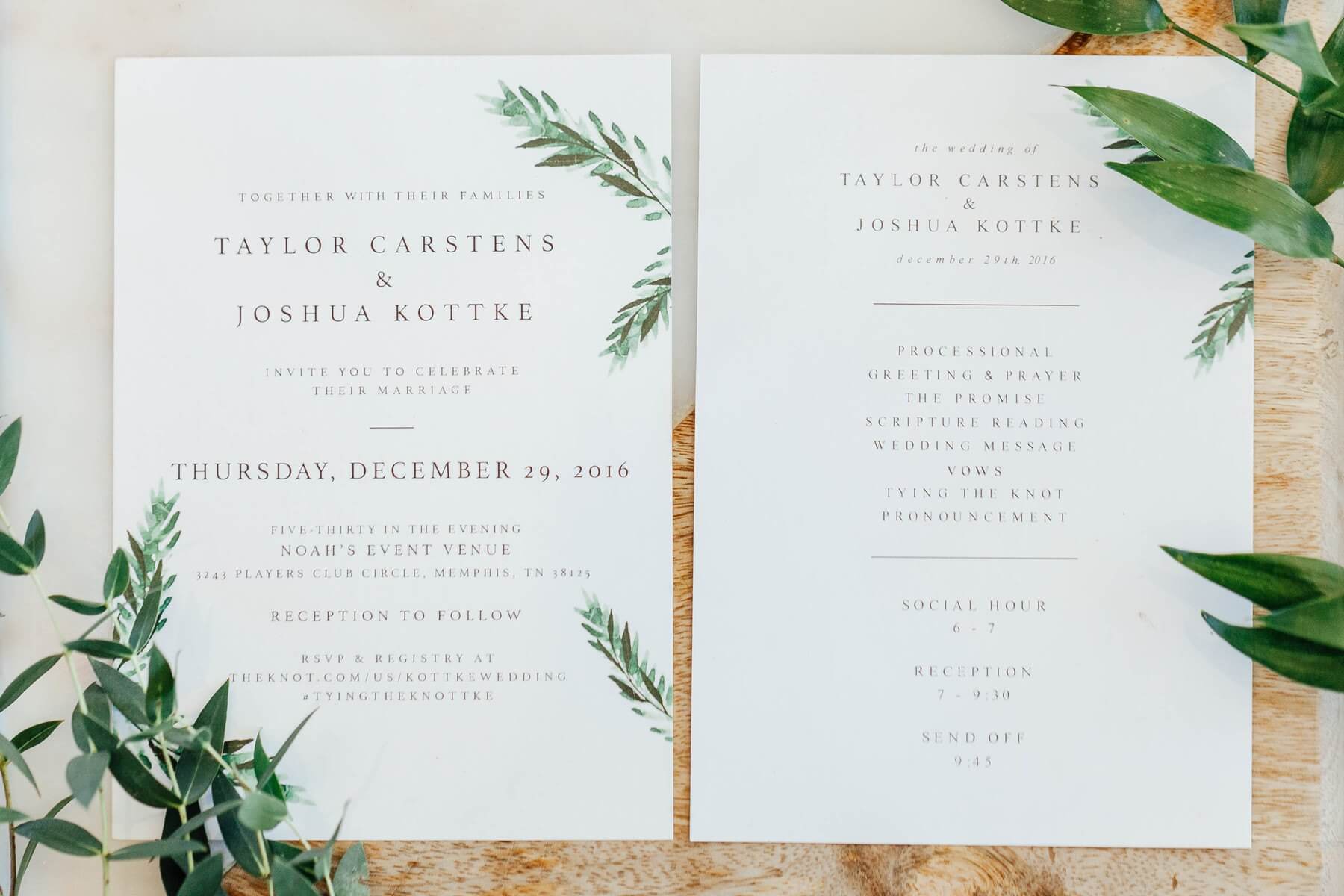 Taylor designed her wedding invitations and programs herself on Photoshop to match her décor.