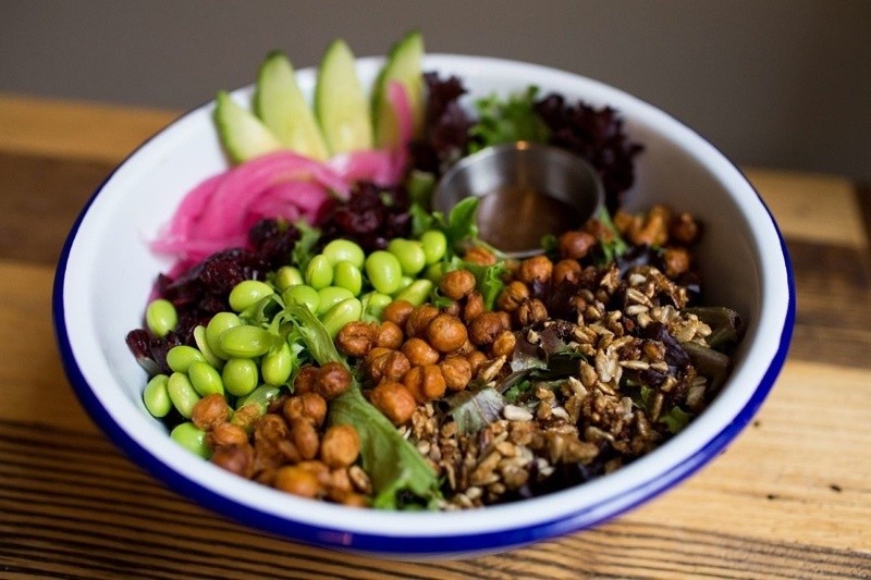 16 Healthy Louisville Restaurants with Delicious Eats for All Diets