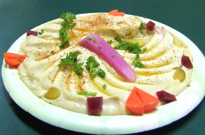 Hummus at Safier Mediterranean Deli, one of the healthy Louisville restaurants