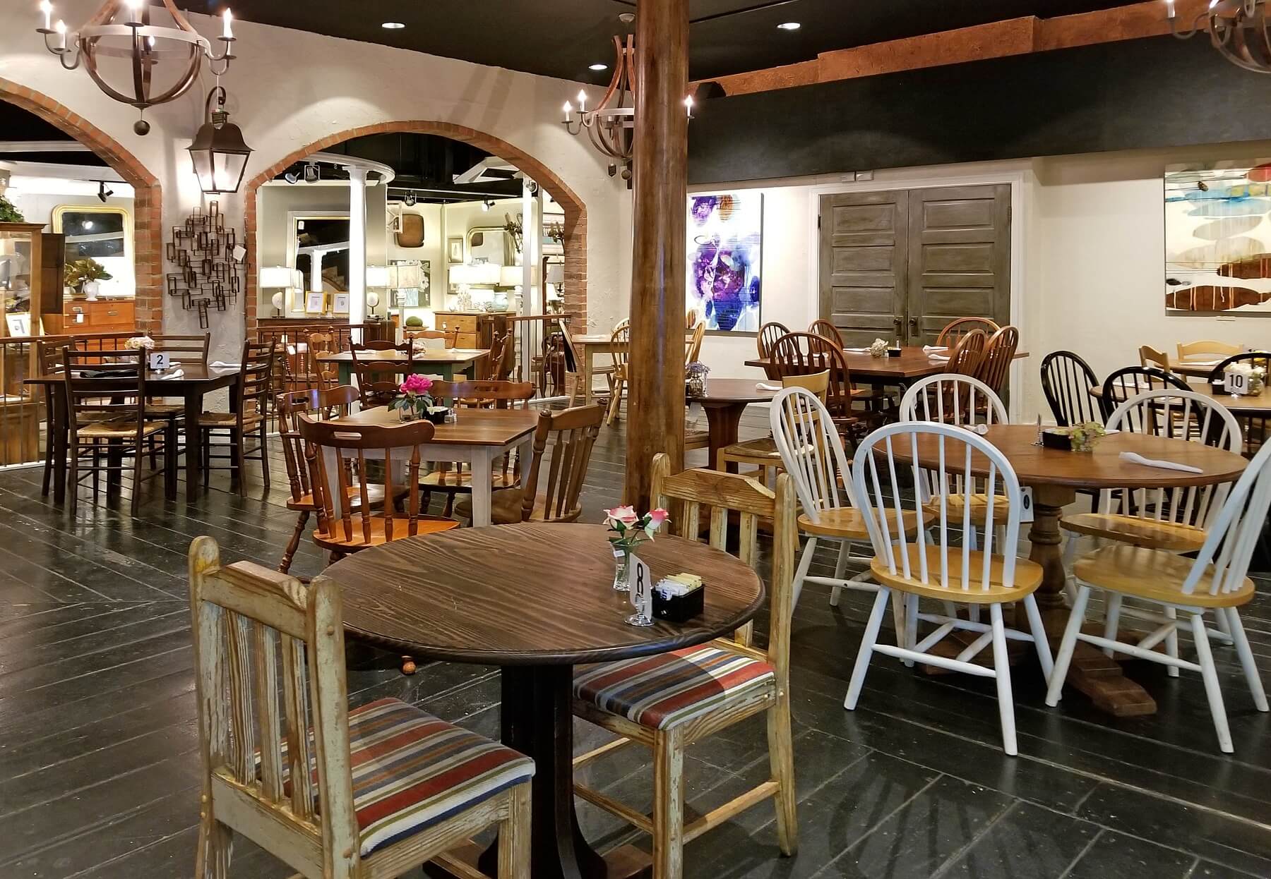 Cafe Palladio offers lunch daily for shoppers who can't tear themselves away from the stores. Palladio