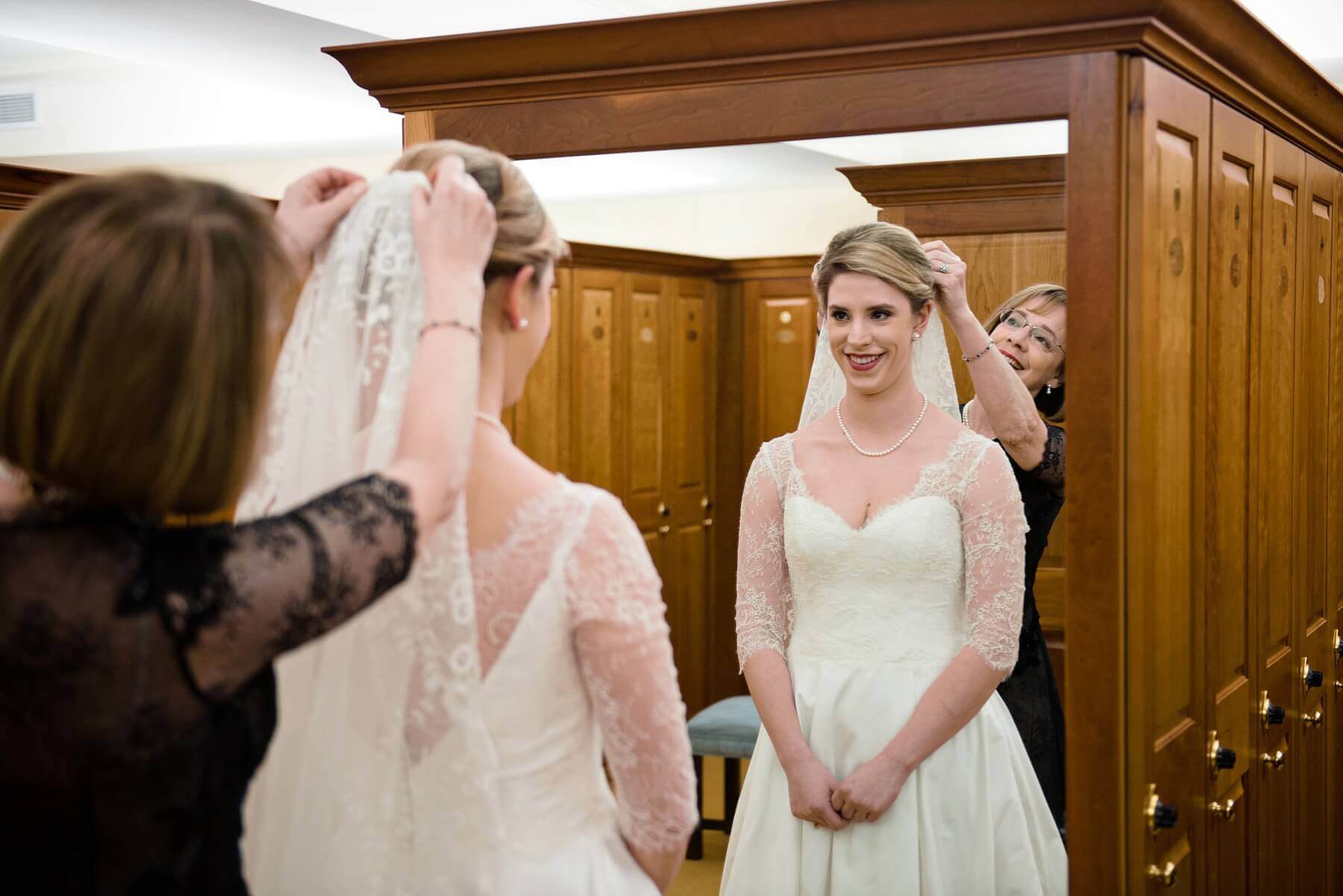 Mom applies the finishing touch! ©2018 Piper Warlick Photography Visconage for SBP 014 Reproduction Rights Granted