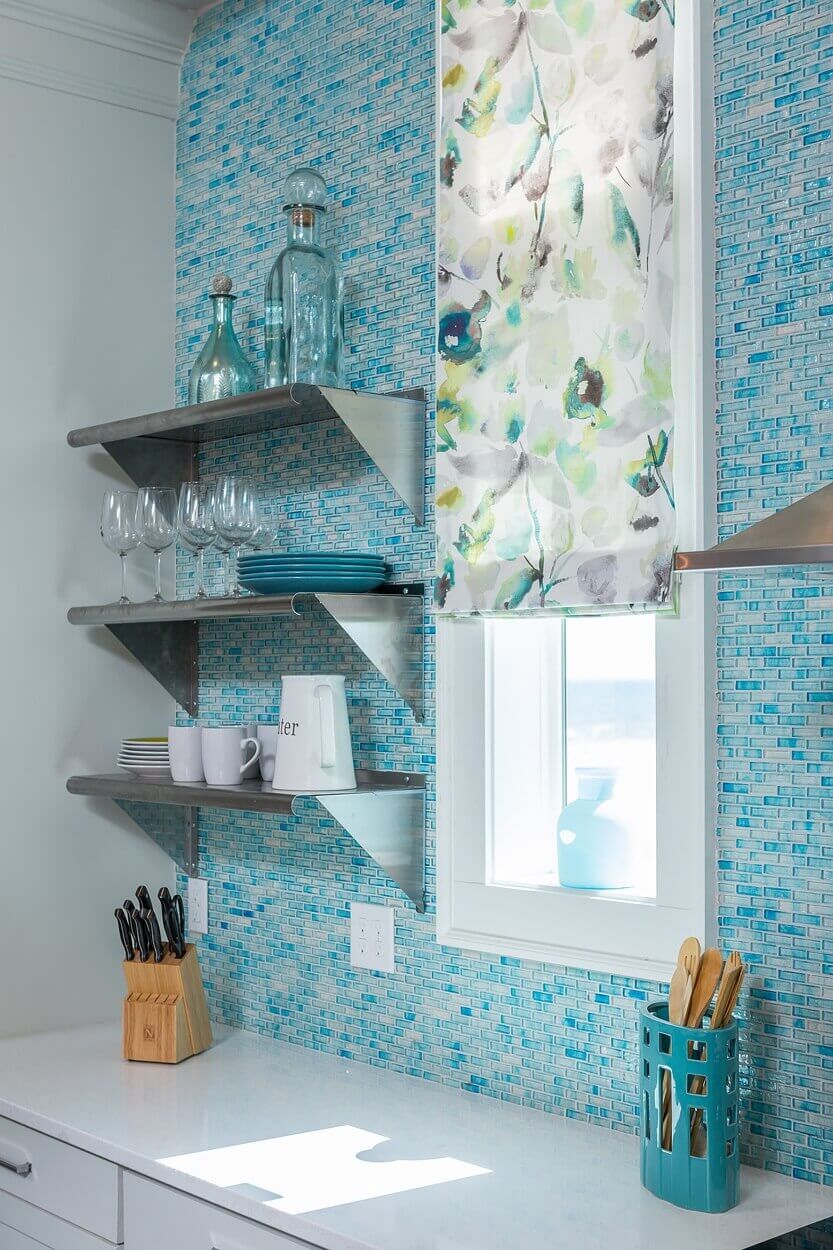 A self-professed fabric junkie, Clendenon often uses window treatments as a form of art in a room, such as this nature-inspired Roman shade using her favorite fabric company, Romo. A self-professed fabric junkie, Clendenon often uses window treatments as a form of art in a room, such as this nature-inspired Roman shade using her favorite fabric company, Romo.
