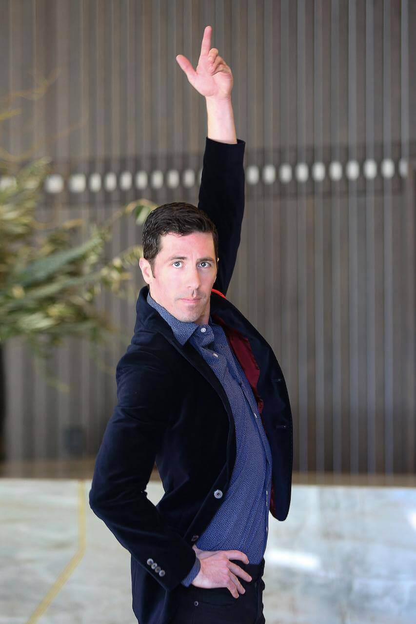 A velvet blazer moves with you, whether you're a professional dancer or not! A velvet blazer moves with you, whether you're a professional dancer or not!