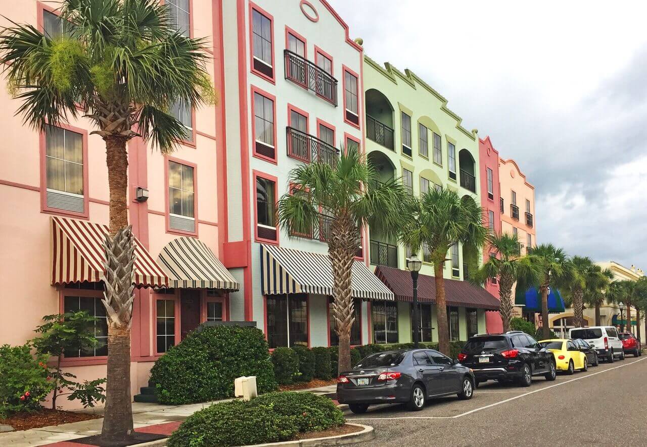 One block away from the dock for Greyfield Inn, the Hampton Inn in Fernandina Beach (https://hamptoninn3.hilton.com/en/hotels/florida/hampton-inn-and-suites-amelia-island-historic-harbor-front-AISHSHX/index.html )is a colorful, upscale choice from the hotel chain, and a likely option for anyone wanting to catch the 9:30 a.m. ferry.