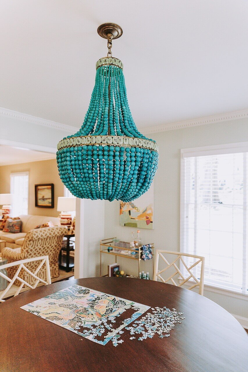 Blue chandelier|styleblueprint.com 