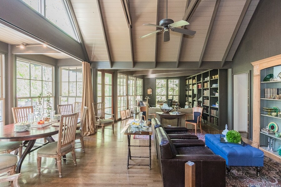 Welcome to this contemporary farmhouse listed by RealtySouth. Welcome to this contemporary farmhouse listed by RealtySouth.