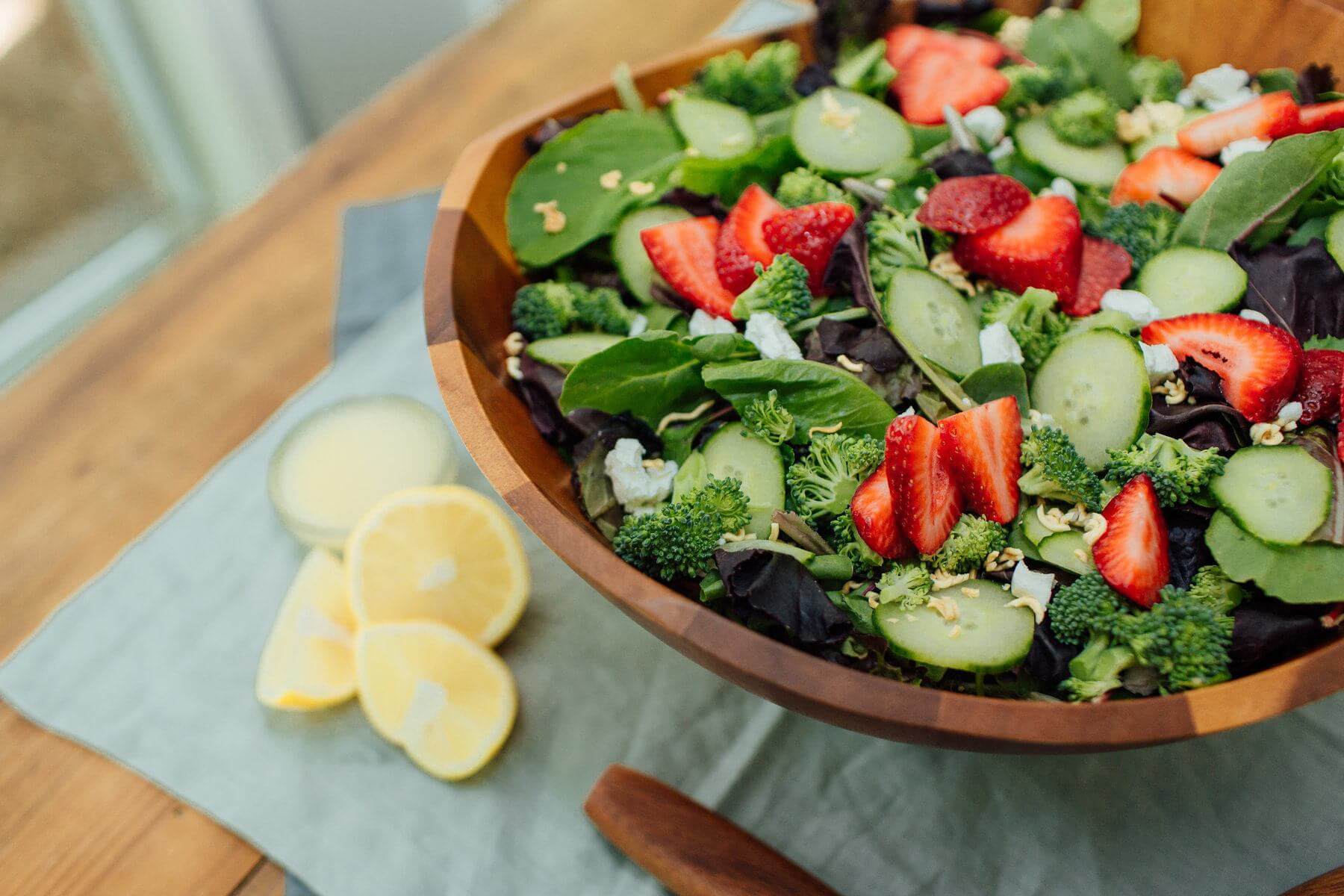 5 Light, Delicious & Easy Salads to Enjoy All Spring & Summer