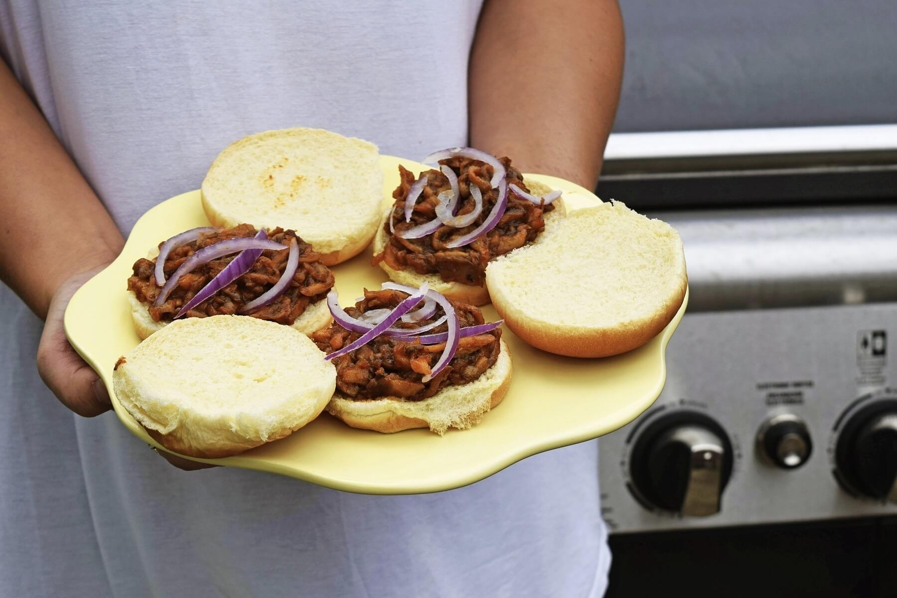 Plant-Based Powerhouse Pulled ‘Pork’ Sandwiches