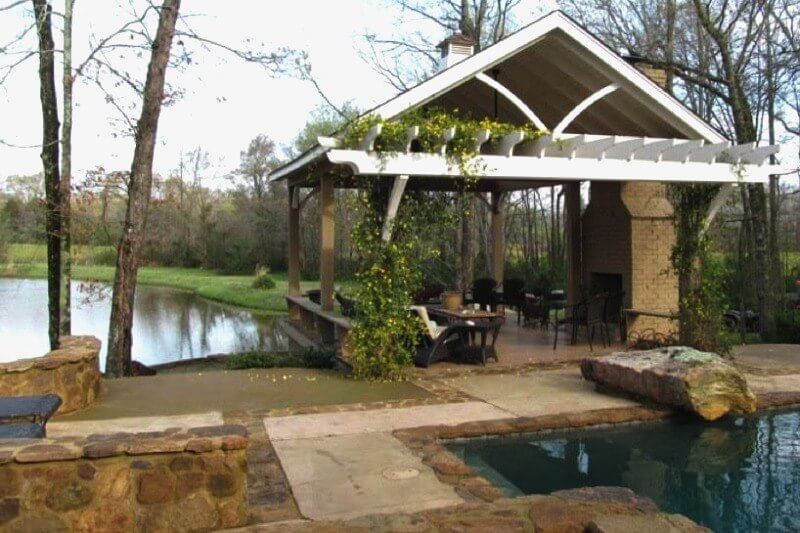 8 Must-See Outdoor Living Spaces