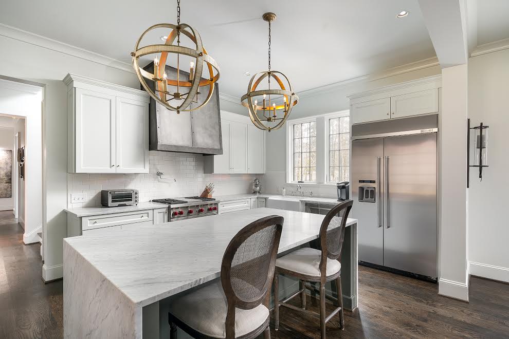 Crisp, clean and classic describe this striking kitchen in the Troon Hamlet neighborhood of Shoal Creek. Crisp, clean and classic describe this striking kitchen in the Troon Hamlet neighborhood of Shoal Creek.