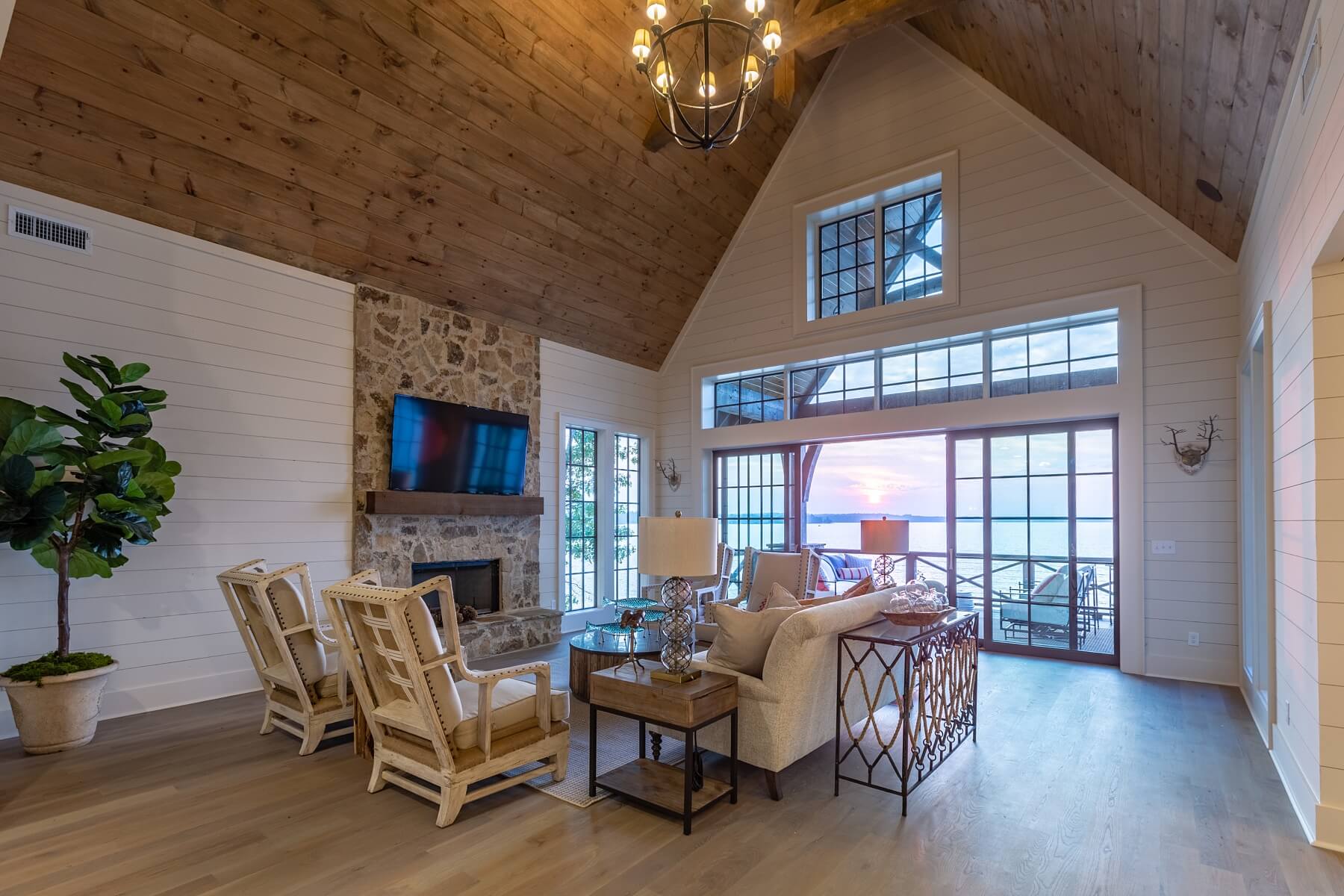Russell Lands on Lake Martin- open space family room