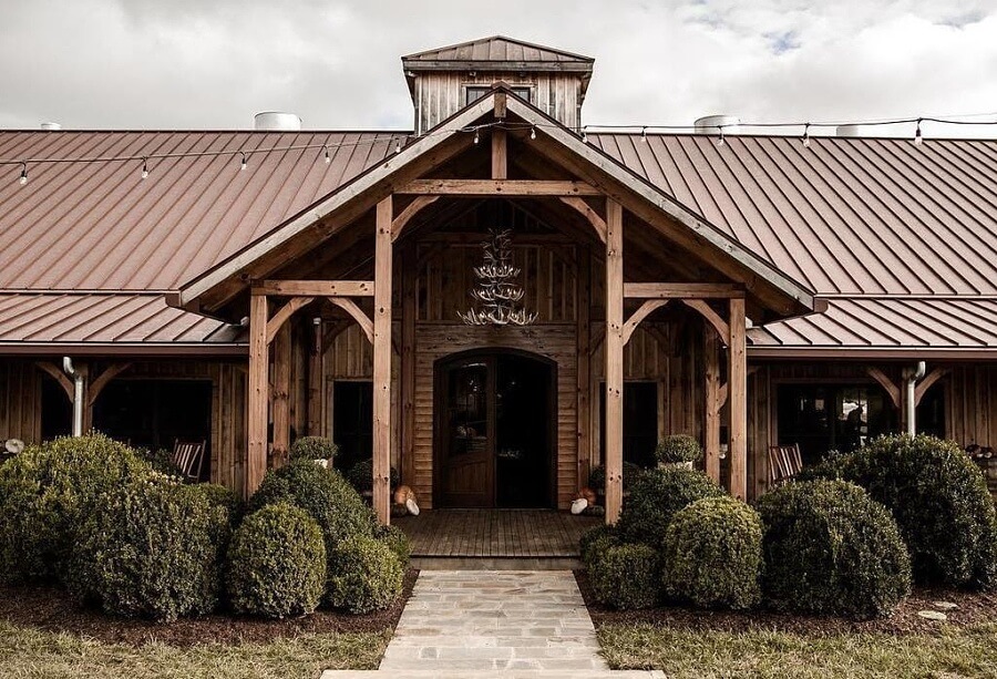 Where to Spend a Fall Day With a Drink in Hand: Breweries, Wineries and Distilleries