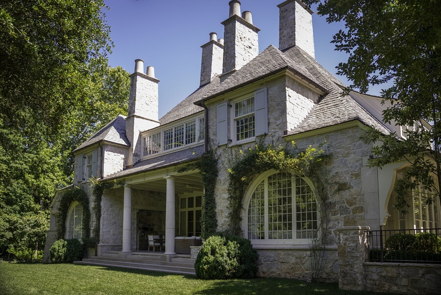 Simplicity and Refinement Surround this Charlotte Home