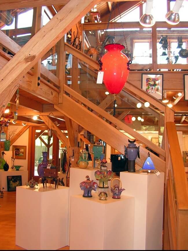 The Raiford Gallery display in Roswell
