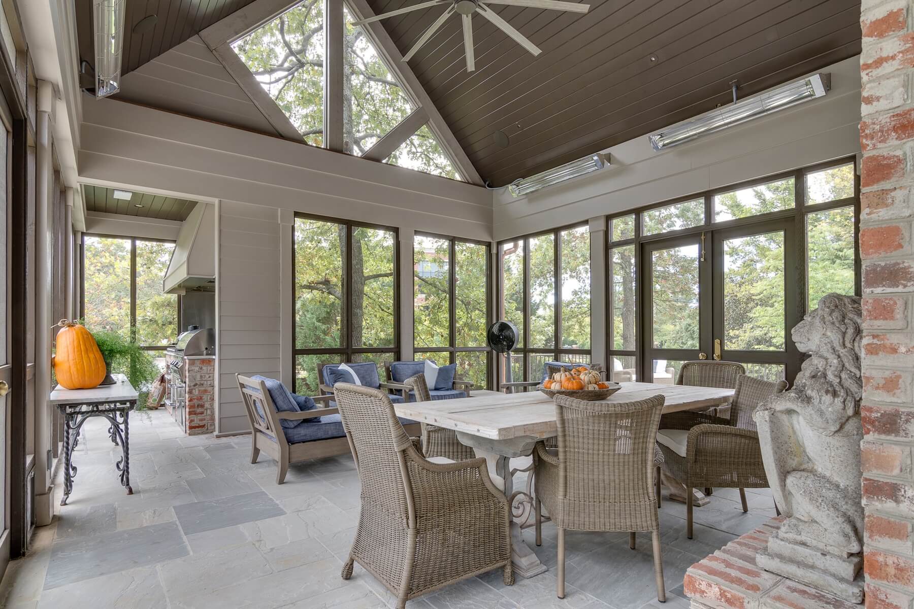 Outdoor kitchen screened clearance porch