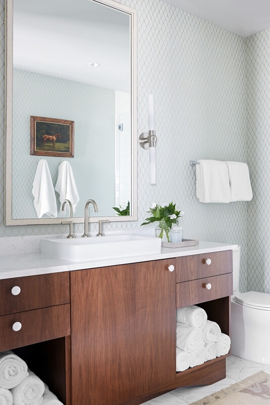 Nashville condo bathroom