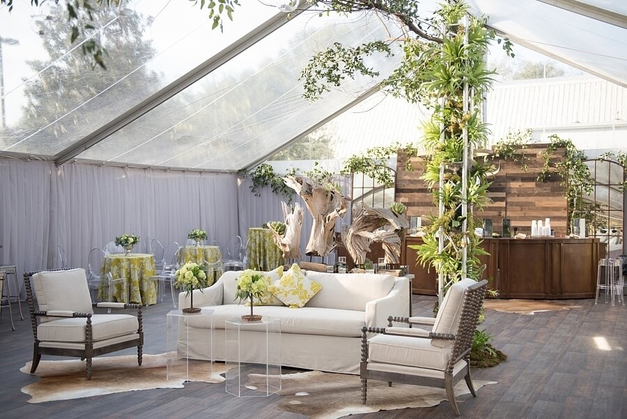 summer wedding ambiance