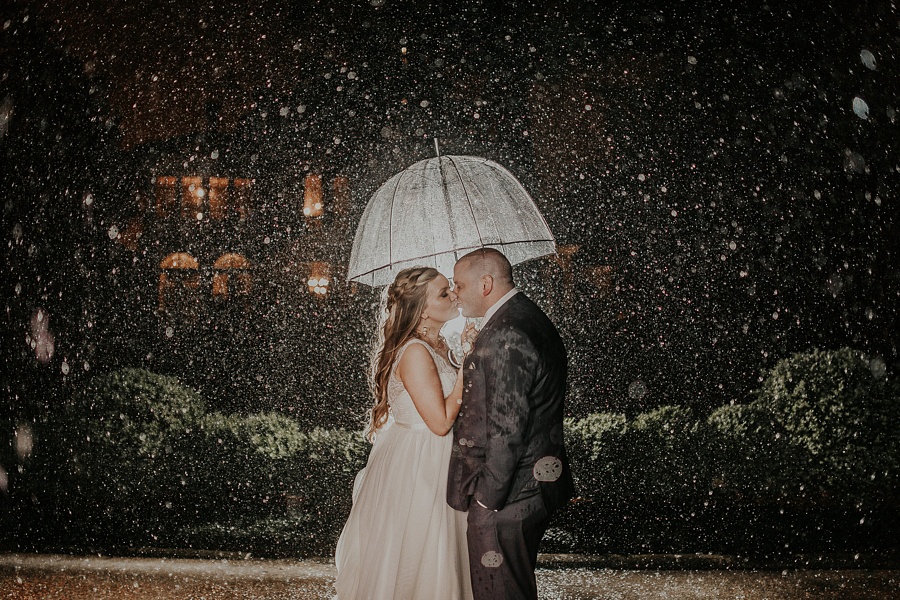 rainy wedding
