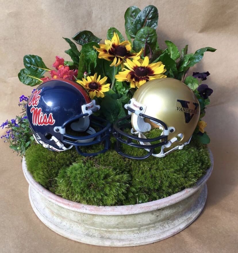 Add some team spirit to your table! 
