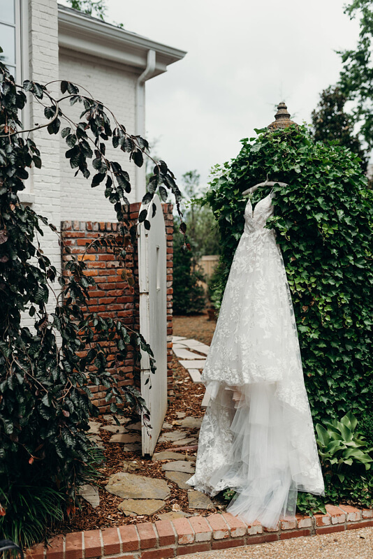 A Nashville Wedding: Olivia Coble Marries TJ Hicks