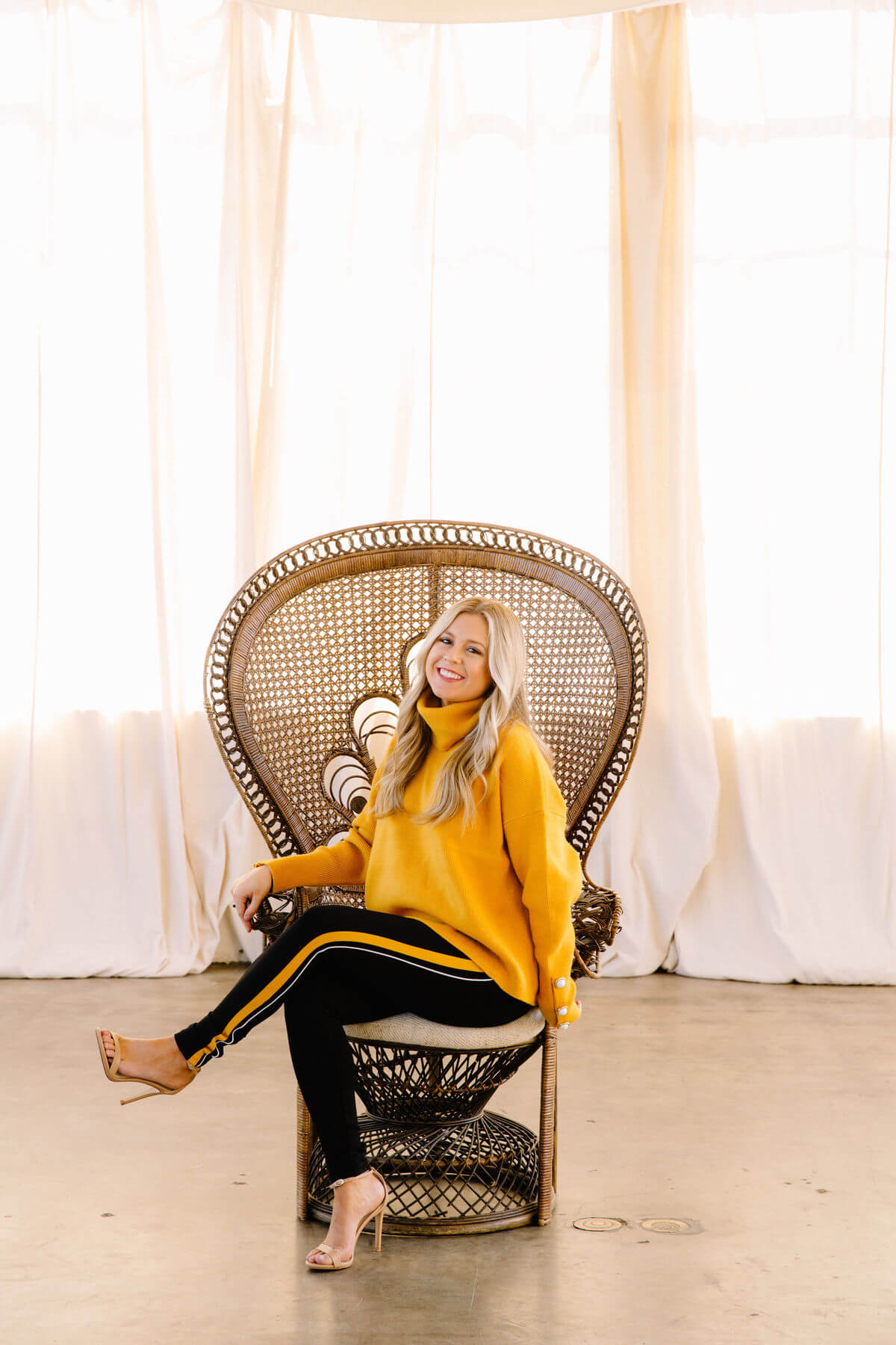 This mustard color is totally in for this fall season!