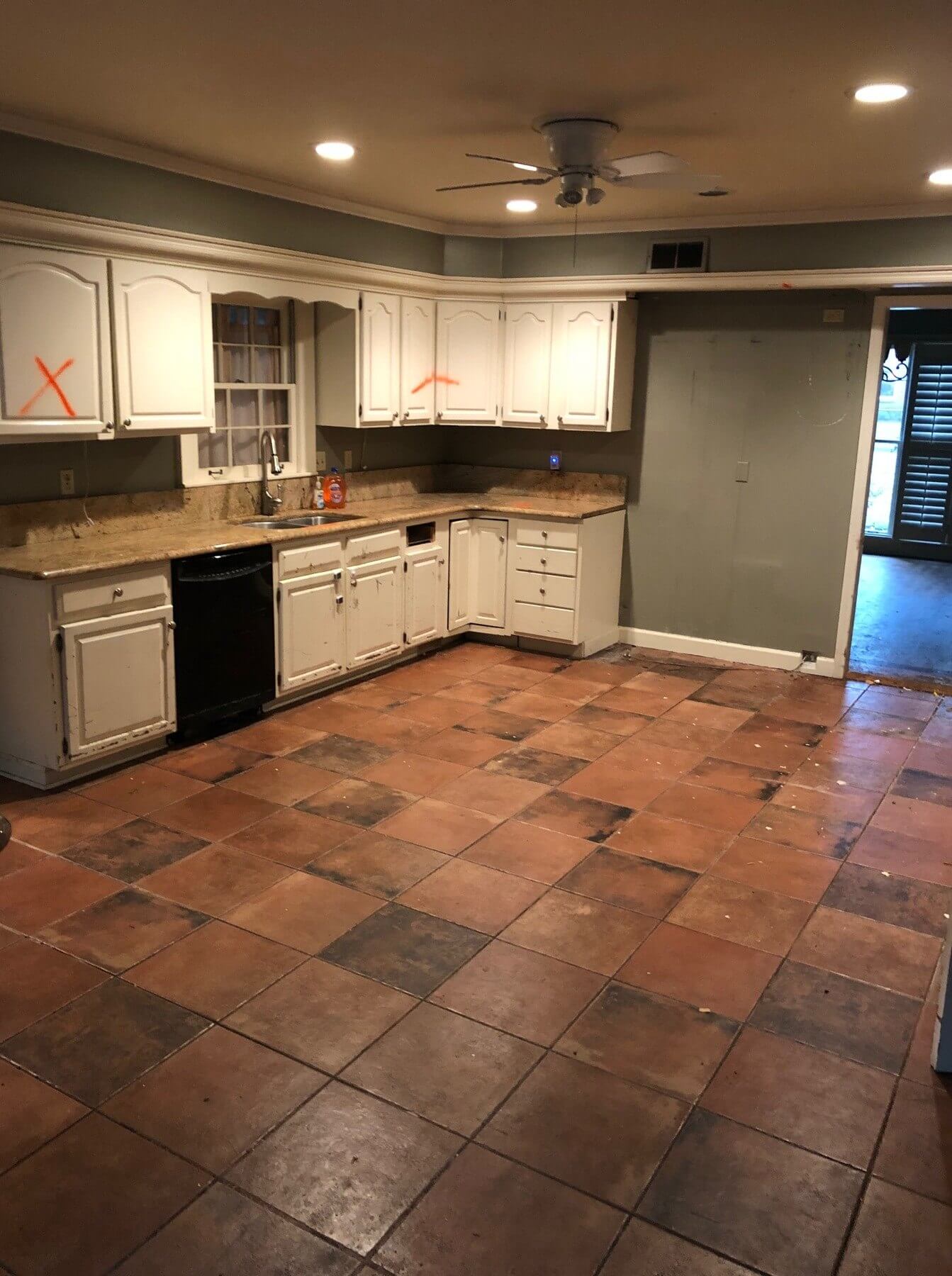 Things were starting to change, but this kitchen had a long way to go before it was photo-ready. Notice that the layout of the space didn’t change significantly, but the design definitely did. Original kitchen before R Co construction renovation
