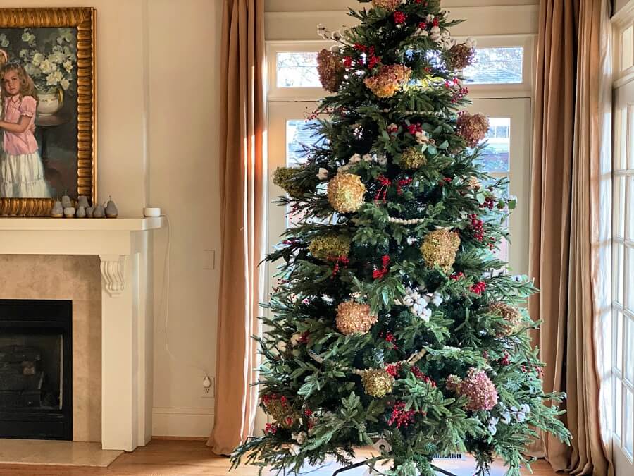 Fake Christmas tree that looks real 