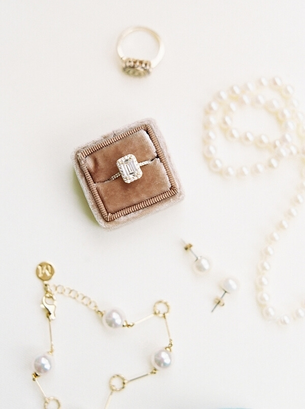 The bride's little details sure do shine! jewelry for a Nashville holiday wedding