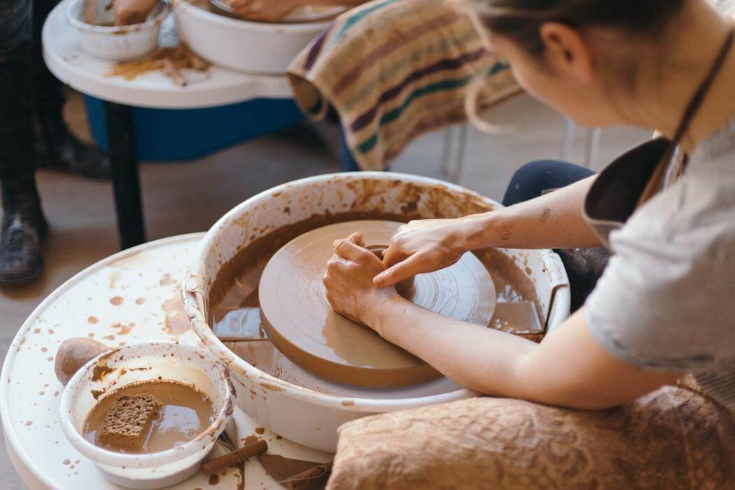 Learn the ins and outs of ceramics at MAKEbhm | Image: Unsplash, Juliet Furst Pottery class stock photo
