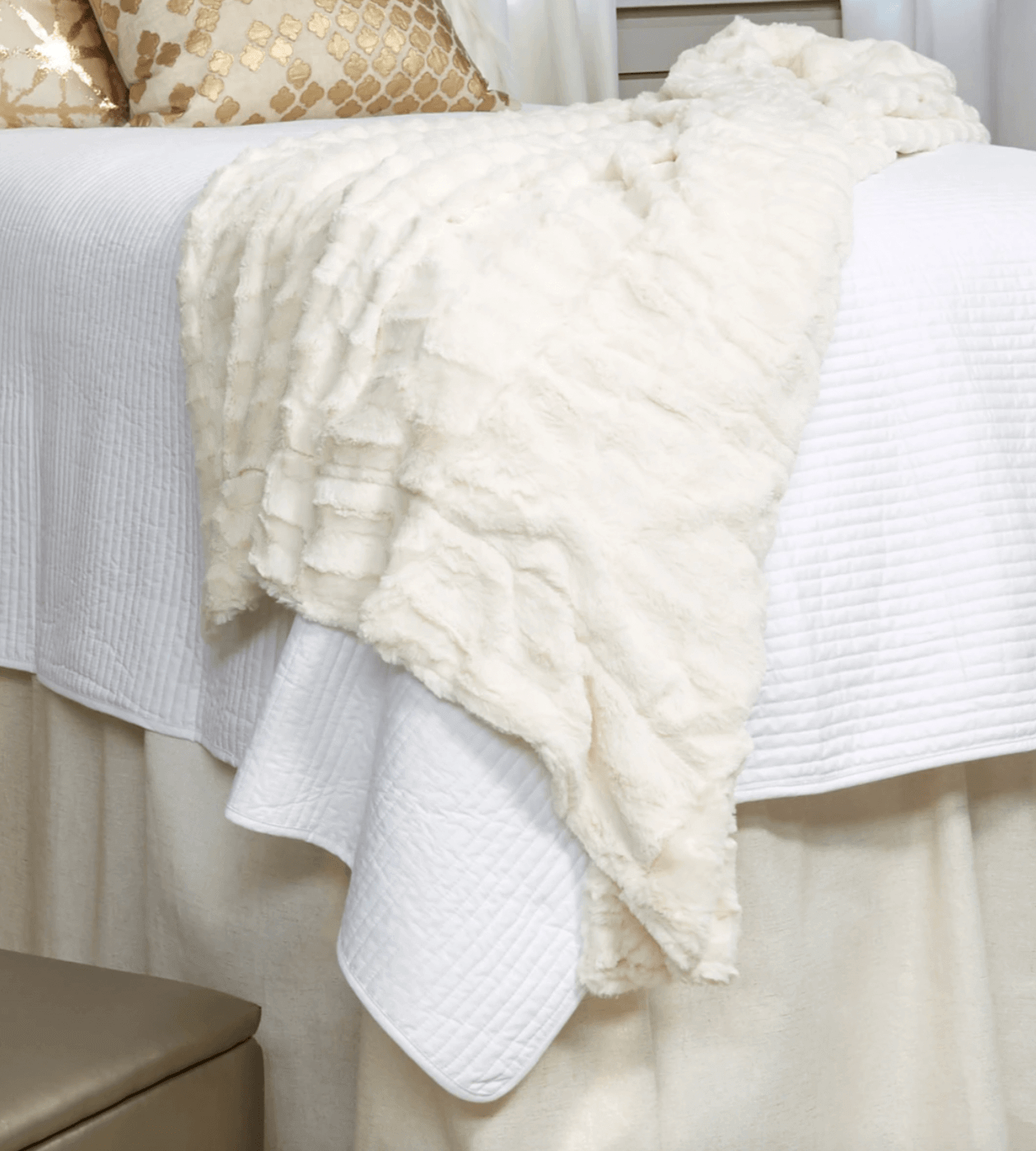 Lush throw, $65, from Dorm Decor | Image: Dorm Decor Lush throw from Dorm Decor