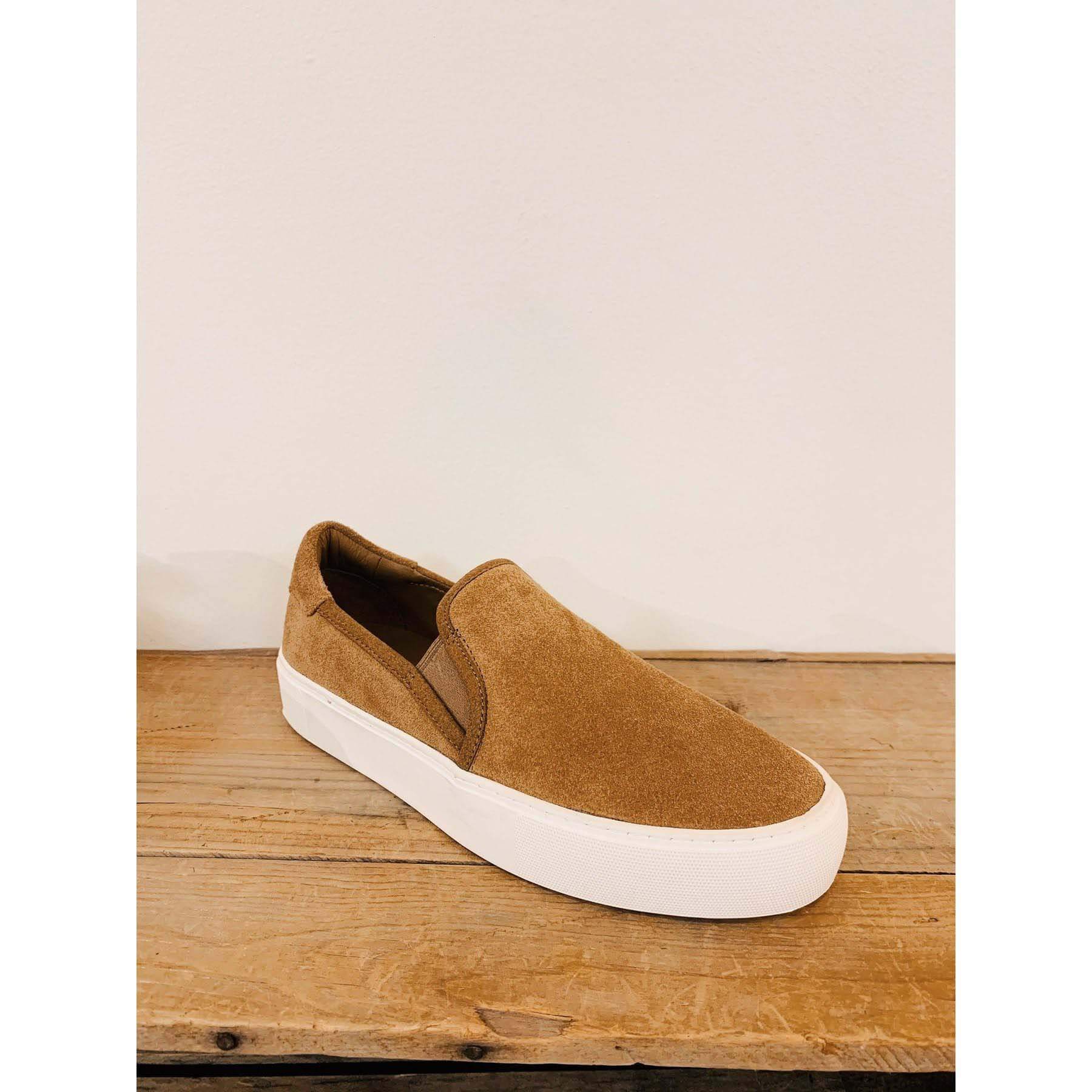 Jass Ugg slip-on sneakers, $100, at Sachi | Image: Sachi Southern FINDS February: Ugg tan slip-on sneakers